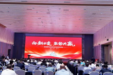 場景撬增量 新能源爆發，乘龍2025年合作伙伴年中會南寧舉辦