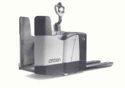 美國科朗(CROWN)WP2335S-2.0t站駕式電動(dòng)托盤搬運(yùn)叉車