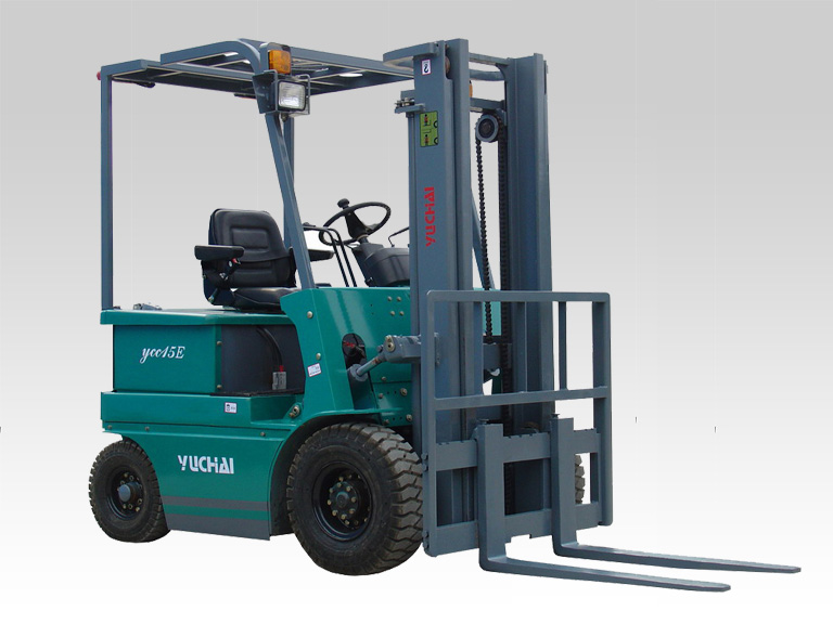 1.5噸四輪電動(dòng)平衡重叉車(chē) YCC15E 
